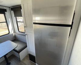 2022 TRAIL RUNNER interior kitchen area